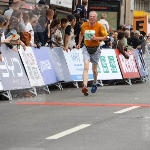 21.09.2025 - PSD Bank Halbmarathon Strokosch-Dieckow http://msf.ph/oto/8945048 21.09.2025 11:54:06 Ziel 1053, 1633, 1772, 2144, 2300, 2420, 2505, 2658, 2736, 2848, 3938, 4036 meine-sportfotos.de