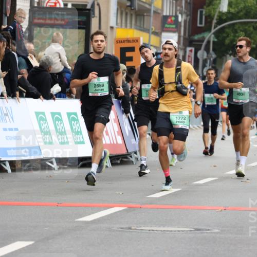 21.09.2025 - PSD Bank Halbmarathon Strokosch-Dieckow http://msf.ph/oto/8945054 21.09.2025 11:54:09 Ziel 1053, 1633, 1772, 2144, 2300, 2318, 2420, 2505, 2658, 2736, 2848, 3938, 4036 meine-sportfotos.de