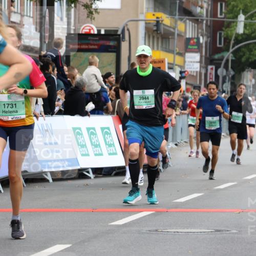 21.09.2025 - PSD Bank Halbmarathon Strokosch-Dieckow http://msf.ph/oto/8945073 21.09.2025 11:54:25 Ziel 1731, 2318, 2320, 2408, 2562, 2583, 2770, 2997, 3892, 3944 meine-sportfotos.de