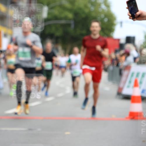 21.09.2025 - PSD Bank Halbmarathon Strokosch-Dieckow http://msf.ph/oto/8945121 21.09.2025 11:54:40 Ziel 1069, 1135, 1569, 2091, 2164, 2360, 2770, 2866, 2983, 3349, 4028, 4047 meine-sportfotos.de