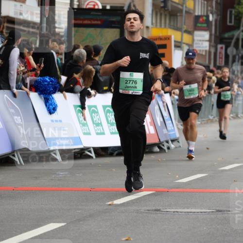 21.09.2025 - PSD Bank Halbmarathon Strokosch-Dieckow http://msf.ph/oto/8945156 21.09.2025 12:03:38 Ziel 1802, 2617, 2776, 2806, 3184, 3213 meine-sportfotos.de