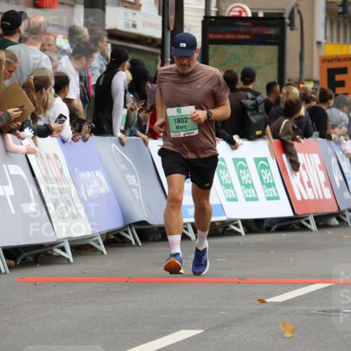 21.09.2025 - PSD Bank Halbmarathon Strokosch-Dieckow http://msf.ph/oto/8945165 21.09.2025 12:03:42 Ziel 1802, 2617, 2776, 2806, 3326, 3924 meine-sportfotos.de
