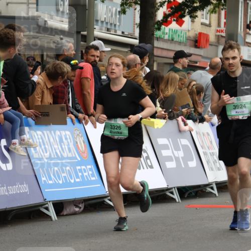 21.09.2025 - PSD Bank Halbmarathon Strokosch-Dieckow http://msf.ph/oto/8945174 21.09.2025 12:03:49 Ziel 1763, 1802, 3326, 3924 meine-sportfotos.de