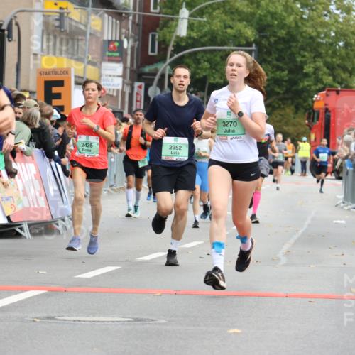 21.09.2025 - PSD Bank Halbmarathon Strokosch-Dieckow http://msf.ph/oto/8945179 21.09.2025 11:55:08 Ziel 1046, 1078, 1528, 2067, 2275, 2348, 2364, 2435, 2500, 2568, 2646, 2690, 2952, 3270, 3295, 3958, 3968, 4033 meine-sportfotos.de