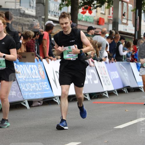 21.09.2025 - PSD Bank Halbmarathon Strokosch-Dieckow http://msf.ph/oto/8945180 21.09.2025 12:03:50 Ziel 1763, 1802, 3326, 3924 meine-sportfotos.de