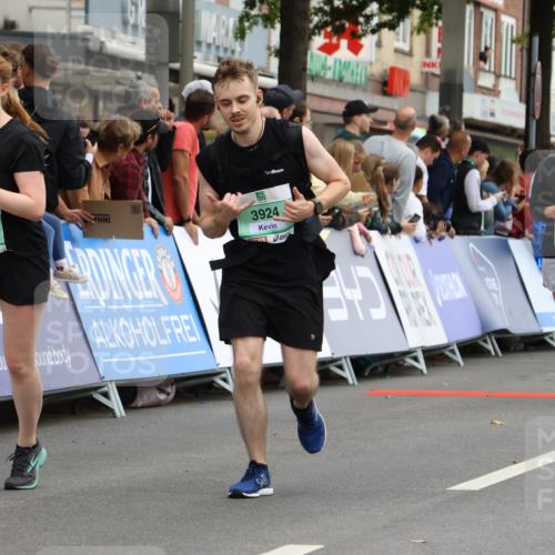 21.09.2025 - PSD Bank Halbmarathon Strokosch-Dieckow http://msf.ph/oto/8945182 21.09.2025 12:03:50 Ziel 1763, 1802, 3326, 3924 meine-sportfotos.de