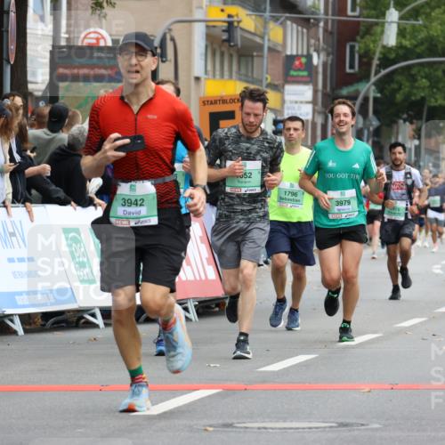 21.09.2025 - PSD Bank Halbmarathon Strokosch-Dieckow http://msf.ph/oto/8945200 21.09.2025 11:55:21 Ziel 1209, 1543, 1796, 1814, 2107, 2161, 2541, 2936, 3942, 3979, 4052 meine-sportfotos.de
