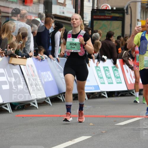 21.09.2025 - PSD Bank Halbmarathon Strokosch-Dieckow http://msf.ph/oto/8945259 21.09.2025 12:04:21 Ziel 1172, 1398, 1515, 1853, 2585, 2854, 3039, 3056, 3072, 3162, 3336, 3355, 3966 meine-sportfotos.de