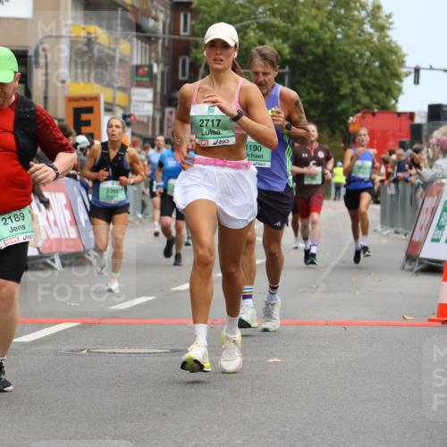 21.09.2025 - PSD Bank Halbmarathon Strokosch-Dieckow http://msf.ph/oto/8945317 21.09.2025 11:56:35 Ziel 1190, 1229, 2189, 2225, 2361, 2591, 2676, 2704, 2717, 2719, 2746, 2793, 2878, 2912 meine-sportfotos.de
