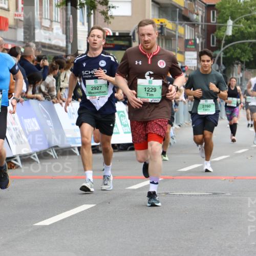 21.09.2025 - PSD Bank Halbmarathon Strokosch-Dieckow http://msf.ph/oto/8945350 21.09.2025 11:56:43 Ziel 1190, 1229, 1365, 2189, 2361, 2411, 2526, 2555, 2591, 2676, 2717, 2719, 2760, 2912, 2927, 3939, 4056 meine-sportfotos.de