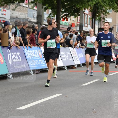 21.09.2025 - PSD Bank Halbmarathon Strokosch-Dieckow http://msf.ph/oto/8945367 21.09.2025 11:56:48 Ziel 1229, 1365, 1453, 2411, 2526, 2555, 2676, 2760, 2912, 2927, 3939, 4056 meine-sportfotos.de
