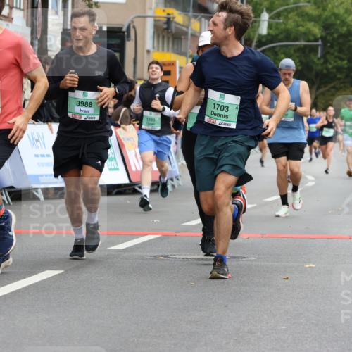21.09.2025 - PSD Bank Halbmarathon Strokosch-Dieckow http://msf.ph/oto/8945398 21.09.2025 11:57:00 Ziel 1035, 1393, 1453, 1703, 1959, 2197, 2242, 2566, 2659, 3209, 3988 meine-sportfotos.de