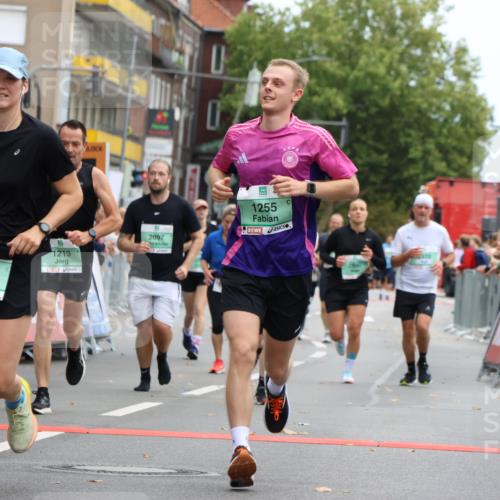 21.09.2025 - PSD Bank Halbmarathon Strokosch-Dieckow http://msf.ph/oto/8945407 21.09.2025 12:05:17 Ziel 1043, 1171, 1218, 1219, 1253, 1255, 1387, 2097, 2618, 2890, 3262, 3267, 3970, 4021, 4045 meine-sportfotos.de