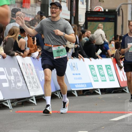 21.09.2025 - PSD Bank Halbmarathon Strokosch-Dieckow http://msf.ph/oto/8945424 21.09.2025 11:57:13 Ziel 1337, 1746, 2277, 2465, 2649, 3110, 4025, 4059 meine-sportfotos.de
