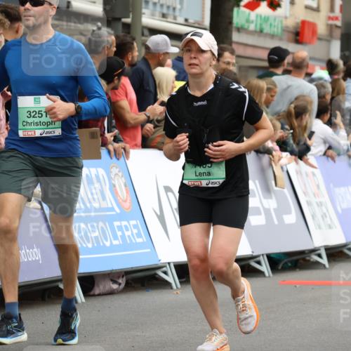 21.09.2025 - PSD Bank Halbmarathon Strokosch-Dieckow http://msf.ph/oto/8945472 21.09.2025 12:05:38 Ziel 1485, 1538, 2075, 2262, 2440, 2475, 2534, 2670, 2963, 3038, 3074, 3251, 4020, 4022 meine-sportfotos.de