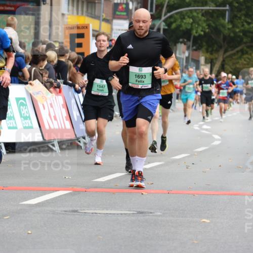 21.09.2025 - PSD Bank Halbmarathon Strokosch-Dieckow http://msf.ph/oto/8945487 21.09.2025 11:57:33 Ziel 1223, 1397, 1547, 1693, 2244, 2319, 2379, 2592, 2598, 2756, 2775, 3945, 4061 meine-sportfotos.de