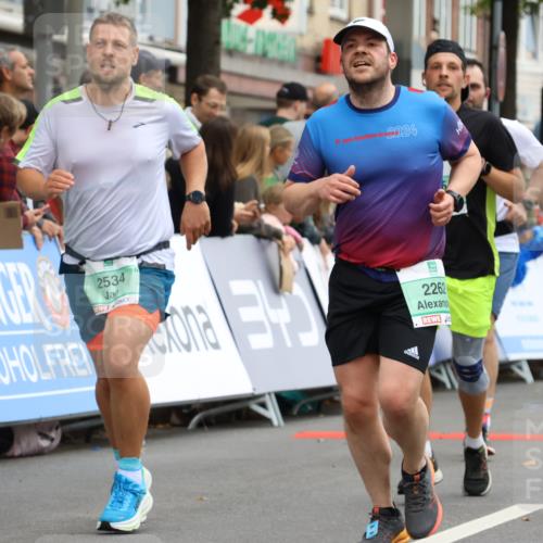 21.09.2025 - PSD Bank Halbmarathon Strokosch-Dieckow http://msf.ph/oto/8945504 21.09.2025 12:05:42 Ziel 1485, 1538, 2075, 2262, 2475, 2534, 2963, 3234, 3251, 4020, 4022 meine-sportfotos.de