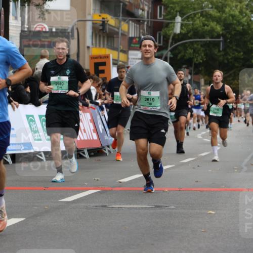 21.09.2025 - PSD Bank Halbmarathon Strokosch-Dieckow http://msf.ph/oto/8945541 21.09.2025 11:58:07 Ziel 1028, 1348, 1444, 1696, 2381, 2389, 2491, 2619, 2627, 2740, 2910, 3080, 3510, 4041 meine-sportfotos.de