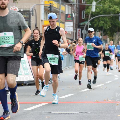 21.09.2025 - PSD Bank Halbmarathon Strokosch-Dieckow http://msf.ph/oto/8945547 21.09.2025 12:06:02 Ziel 1432, 1620, 1663, 1726, 1727, 2013, 2580, 3073, 3236, 3269, 3292 meine-sportfotos.de