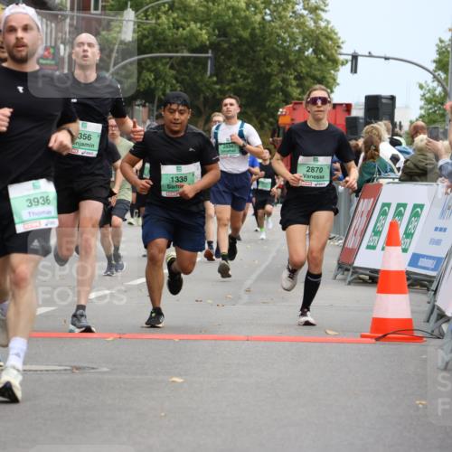 21.09.2025 - PSD Bank Halbmarathon Strokosch-Dieckow http://msf.ph/oto/8945652 21.09.2025 11:58:47 Ziel 1107, 1122, 1128, 1338, 1521, 1531, 1532, 2306, 2371, 2543, 2590, 2594, 2604, 2660, 2870, 2928, 3198, 3301, 3356, 3521, 3542, 3936 meine-sportfotos.de
