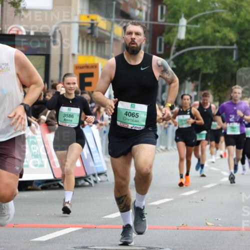 21.09.2025 - PSD Bank Halbmarathon Strokosch-Dieckow http://msf.ph/oto/8945653 21.09.2025 12:06:32 Ziel 1334, 2656, 2698, 2838, 2933, 2998, 3059, 3201, 3254, 3465, 3586, 3955, 4065 meine-sportfotos.de