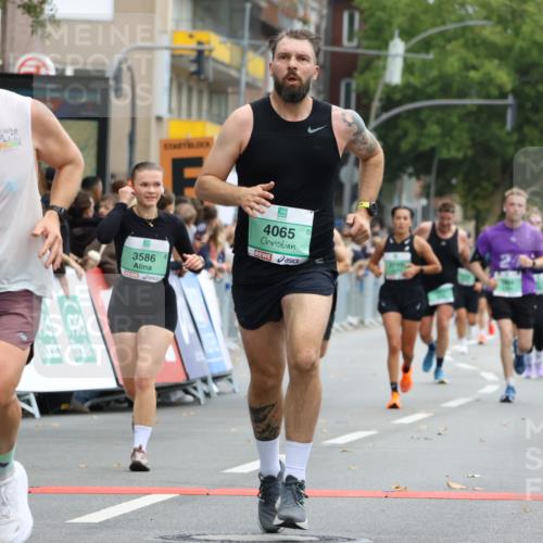 21.09.2025 - PSD Bank Halbmarathon Strokosch-Dieckow http://msf.ph/oto/8945655 21.09.2025 12:06:33 Ziel 1334, 2656, 2698, 2711, 2838, 2933, 3059, 3254, 3465, 3586, 3955, 4065 meine-sportfotos.de