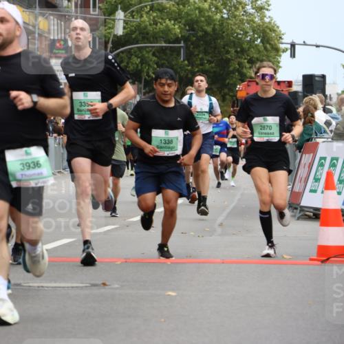 21.09.2025 - PSD Bank Halbmarathon Strokosch-Dieckow http://msf.ph/oto/8945661 21.09.2025 11:58:47 Ziel 1107, 1122, 1128, 1338, 1521, 1531, 1532, 2306, 2371, 2543, 2590, 2594, 2604, 2660, 2870, 2928, 3198, 3301, 3356, 3521, 3542, 3936 meine-sportfotos.de