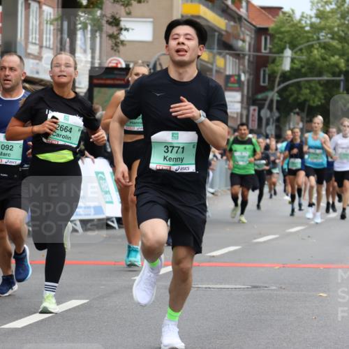 21.09.2025 - PSD Bank Halbmarathon Strokosch-Dieckow http://msf.ph/oto/8945680 21.09.2025 11:59:00 Ziel 1033, 1064, 1092, 1093, 1258, 1531, 2332, 2344, 2436, 2441, 2540, 2582, 2590, 2594, 2604, 2641, 2664, 3054, 3542, 3771 meine-sportfotos.de
