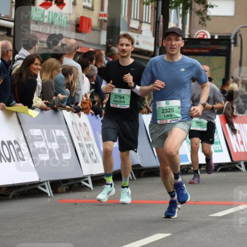 21.09.2025 - PSD Bank Halbmarathon Strokosch-Dieckow http://msf.ph/oto/8945727 21.09.2025 11:59:20 Ziel 1196, 1609, 1648, 1812, 2186, 2241, 2248, 2325, 2328, 2484, 2533, 2602, 2610, 2718, 2785, 2794, 2915, 3962 meine-sportfotos.de