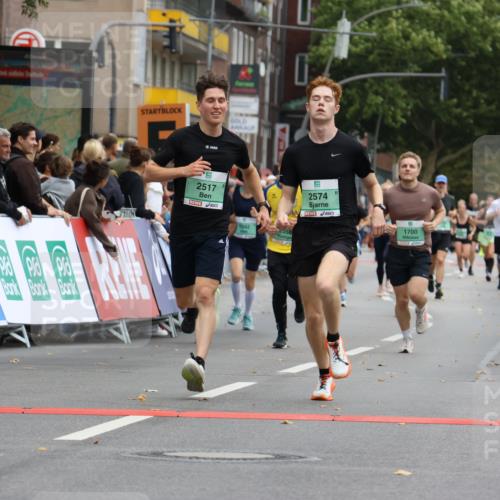 21.09.2025 - PSD Bank Halbmarathon Strokosch-Dieckow http://msf.ph/oto/8945753 21.09.2025 11:59:29 Ziel 1042, 1196, 1367, 1609, 1700, 2241, 2248, 2325, 2517, 2558, 2574, 2581, 2645, 2794, 2915, 3217, 3962 meine-sportfotos.de