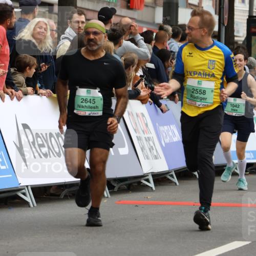 21.09.2025 - PSD Bank Halbmarathon Strokosch-Dieckow http://msf.ph/oto/8945763 21.09.2025 11:59:34 Ziel 1042, 1367, 1609, 1700, 2517, 2549, 2558, 2574, 2581, 2595, 2645, 2915, 3217, 3962 meine-sportfotos.de