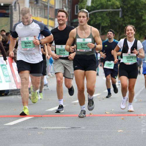 21.09.2025 - PSD Bank Halbmarathon Strokosch-Dieckow http://msf.ph/oto/8945774 21.09.2025 12:07:02 Ziel 1347, 1388, 1571, 1594, 2223, 2628, 2693, 2789, 2999, 3006, 3068, 3259, 3266, 3371, 3555, 3931 meine-sportfotos.de