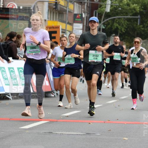 21.09.2025 - PSD Bank Halbmarathon Strokosch-Dieckow http://msf.ph/oto/8945788 21.09.2025 11:59:41 Ziel 1042, 1075, 1367, 1700, 2530, 2549, 2558, 2595, 2645, 2918, 2929, 3152, 3990, 4049 meine-sportfotos.de