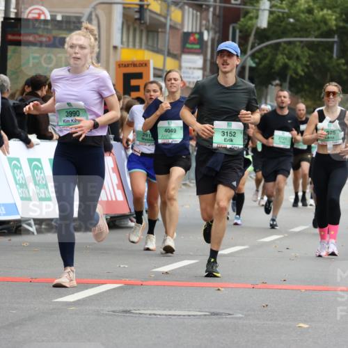 21.09.2025 - PSD Bank Halbmarathon Strokosch-Dieckow http://msf.ph/oto/8945791 21.09.2025 11:59:41 Ziel 1042, 1075, 1367, 1700, 2530, 2549, 2558, 2595, 2645, 2918, 2929, 3152, 3990, 4049 meine-sportfotos.de