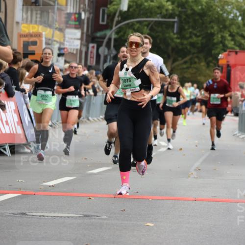 21.09.2025 - PSD Bank Halbmarathon Strokosch-Dieckow http://msf.ph/oto/8945793 21.09.2025 11:59:43 Ziel 1042, 1075, 1367, 1700, 2530, 2549, 2558, 2595, 2645, 2721, 2782, 2918, 2929, 3152, 3990, 4049 meine-sportfotos.de