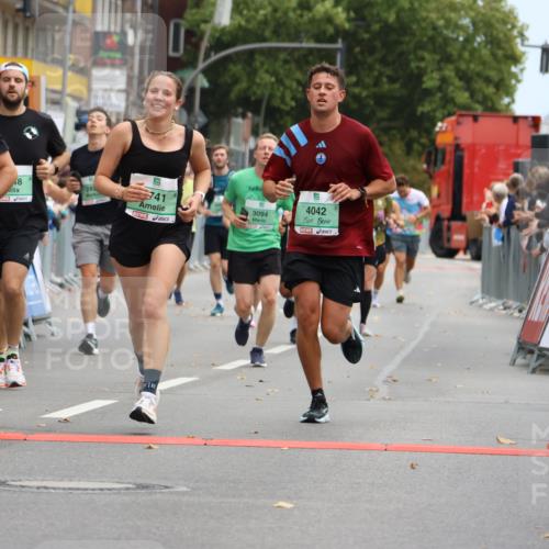 21.09.2025 - PSD Bank Halbmarathon Strokosch-Dieckow http://msf.ph/oto/8945818 21.09.2025 11:59:51 Ziel 1075, 1481, 1741, 1948, 2490, 2530, 2721, 2782, 2918, 2929, 3048, 3094, 3152, 3990, 4034, 4042, 4049 meine-sportfotos.de