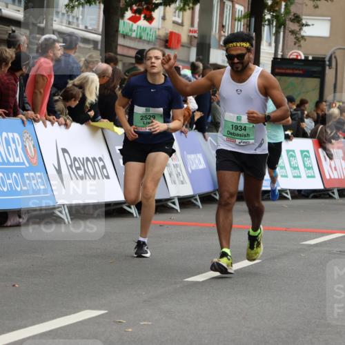 21.09.2025 - PSD Bank Halbmarathon Strokosch-Dieckow http://msf.ph/oto/8945870 21.09.2025 12:00:13 Ziel 1104, 1162, 1912, 1934, 2314, 2329, 2373, 2466, 2467, 2519, 2529, 2538, 2648, 2769, 3364, 3738 meine-sportfotos.de