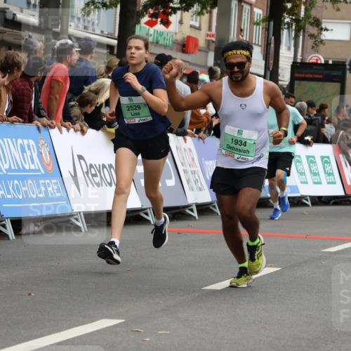 21.09.2025 - PSD Bank Halbmarathon Strokosch-Dieckow http://msf.ph/oto/8945875 21.09.2025 12:00:13 Ziel 1104, 1162, 1912, 1934, 2314, 2329, 2373, 2466, 2467, 2519, 2529, 2538, 2648, 2769, 3364, 3738 meine-sportfotos.de