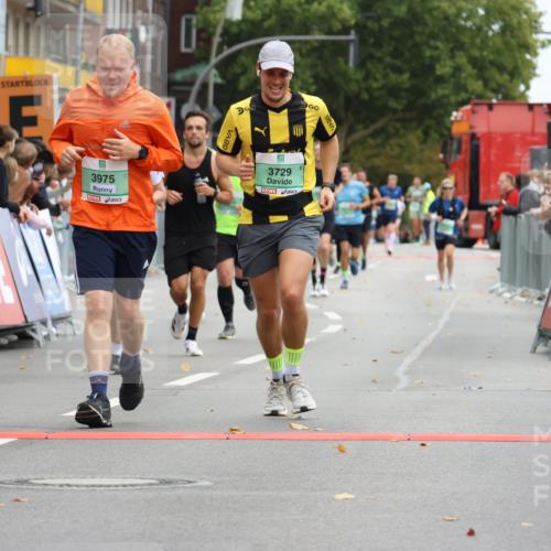 21.09.2025 - PSD Bank Halbmarathon Strokosch-Dieckow http://msf.ph/oto/8945907 21.09.2025 12:07:42 Ziel 2493, 2956, 3396, 3729, 3746, 3910, 3948, 3975 meine-sportfotos.de