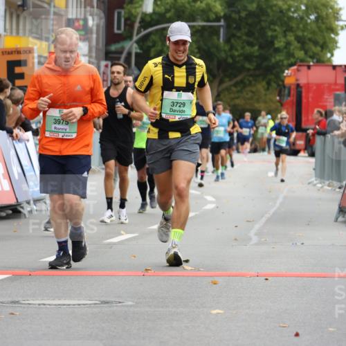 21.09.2025 - PSD Bank Halbmarathon Strokosch-Dieckow http://msf.ph/oto/8945912 21.09.2025 12:07:42 Ziel 2493, 2956, 3396, 3729, 3746, 3910, 3948, 3975 meine-sportfotos.de