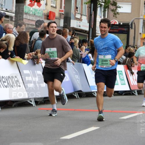 21.09.2025 - PSD Bank Halbmarathon Strokosch-Dieckow http://msf.ph/oto/8945928 21.09.2025 12:00:41 Ziel 1034, 1382, 2317, 2388, 2481, 2516, 2761, 2762, 2803, 3026, 3168, 3957, 3961 meine-sportfotos.de
