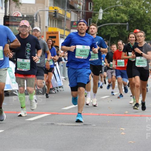21.09.2025 - PSD Bank Halbmarathon Strokosch-Dieckow http://msf.ph/oto/8946040 21.09.2025 12:01:24 Ziel 1261, 1357, 1376, 1395, 1400, 1585, 1711, 1789, 2367, 2597, 2686, 2730, 2733, 2751, 2943, 2978, 3011, 3053, 3083, 3098, 3186, 3187, 3352, 3565, 3951, 3964, 3973, 4038 meine-sportfotos.de