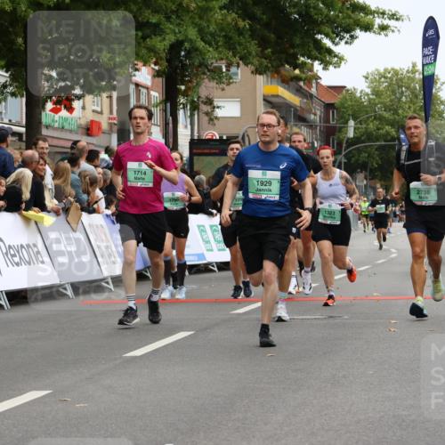 21.09.2025 - PSD Bank Halbmarathon Strokosch-Dieckow http://msf.ph/oto/8946126 21.09.2025 12:01:54 Ziel 1084, 1323, 1377, 1713, 1714, 1790, 1929, 2284, 2464, 2474, 2514, 2563, 2720, 2738, 2741, 2922, 2924, 2938, 3157, 3180, 3395, 3814, 3940 meine-sportfotos.de