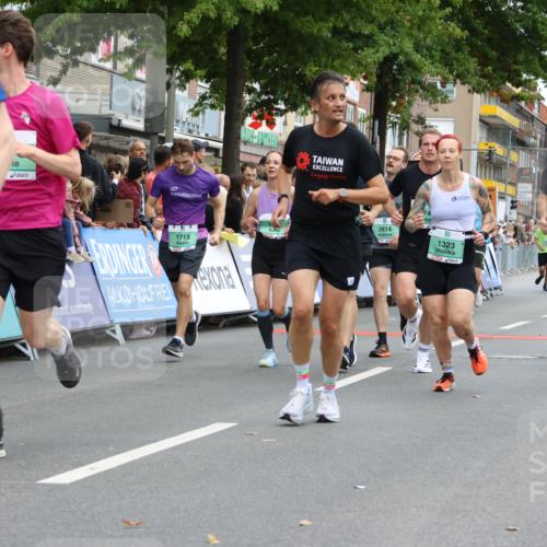 21.09.2025 - PSD Bank Halbmarathon Strokosch-Dieckow http://msf.ph/oto/8946135 21.09.2025 12:01:56 Ziel 1084, 1323, 1377, 1713, 1714, 1790, 1929, 2464, 2514, 2563, 2738, 2741, 2922, 2924, 2938, 3157, 3180, 3395, 3814, 3940 meine-sportfotos.de