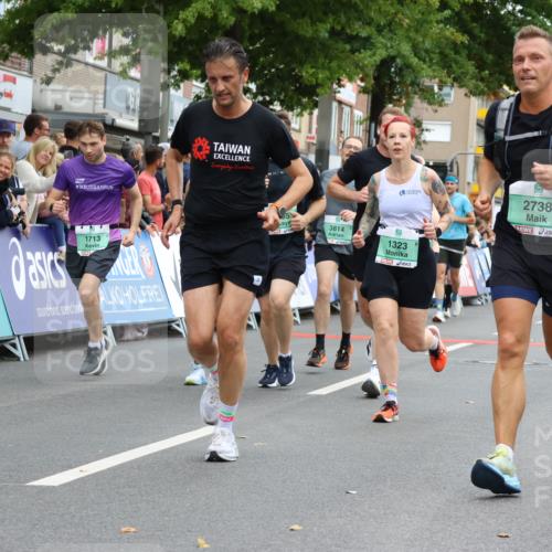 21.09.2025 - PSD Bank Halbmarathon Strokosch-Dieckow http://msf.ph/oto/8946142 21.09.2025 12:01:57 Ziel 1084, 1323, 1377, 1713, 1714, 1790, 1929, 2464, 2514, 2563, 2738, 2741, 2922, 2924, 2938, 3157, 3180, 3395, 3814, 3940 meine-sportfotos.de