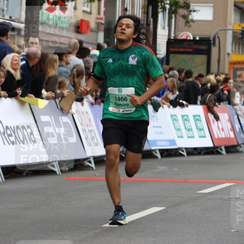 21.09.2025 - PSD Bank Halbmarathon Strokosch-Dieckow http://msf.ph/oto/8946218 21.09.2025 12:02:27 Ziel 1026, 1121, 1466, 1938, 3085, 3087, 3105, 3175 meine-sportfotos.de