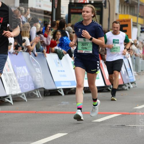 21.09.2025 - PSD Bank Halbmarathon Strokosch-Dieckow http://msf.ph/oto/8946255 21.09.2025 12:02:47 Ziel 1574, 1685, 2448, 3071, 3114, 3130, 3299, 3418 meine-sportfotos.de