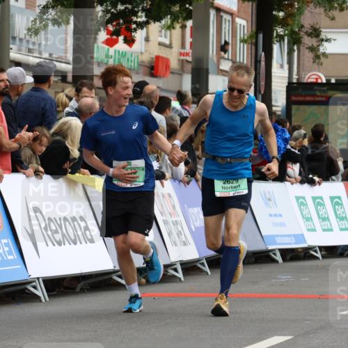 21.09.2025 - PSD Bank Halbmarathon Strokosch-Dieckow http://msf.ph/oto/8946269 21.09.2025 12:03:02 Ziel 1664, 2629, 3113, 3965, 3986 meine-sportfotos.de