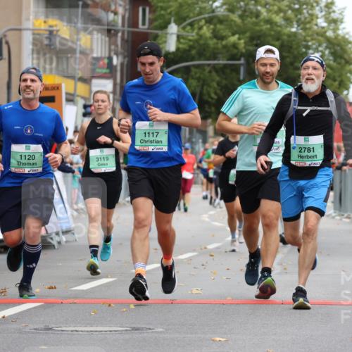 21.09.2025 - PSD Bank Halbmarathon Strokosch-Dieckow http://msf.ph/oto/8946313 21.09.2025 12:10:17 Ziel 1117, 1118, 1120, 2716, 2781, 3119, 3471, 3671, 3711, 3963 meine-sportfotos.de