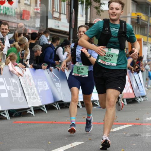 21.09.2025 - PSD Bank Halbmarathon Strokosch-Dieckow http://msf.ph/oto/8946352 21.09.2025 12:10:55 Ziel 2812, 2914, 3034, 3210, 3388, 3440 meine-sportfotos.de